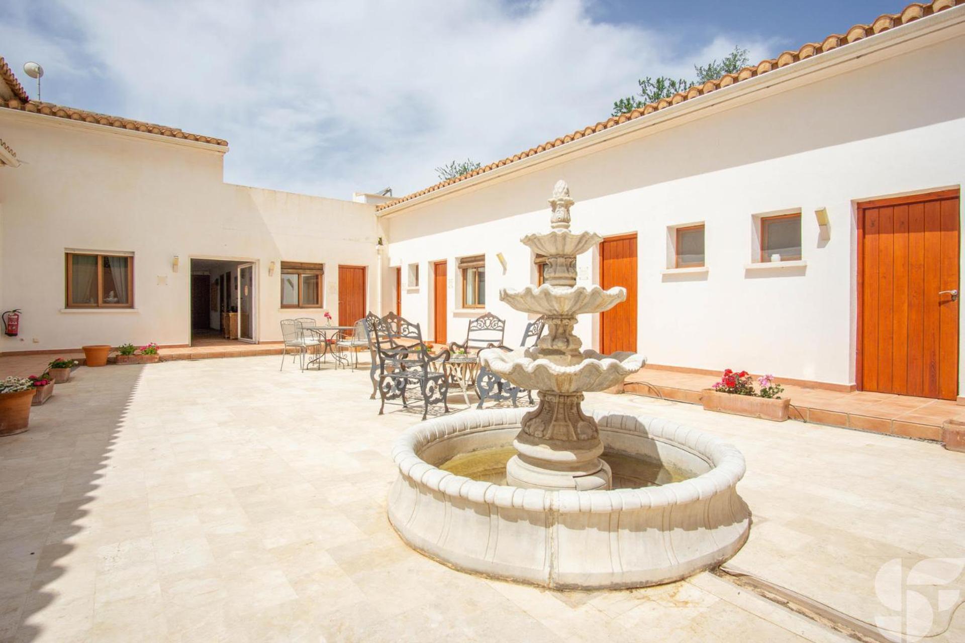 Hotel La Fuente Retreat à Lecrin Extérieur photo